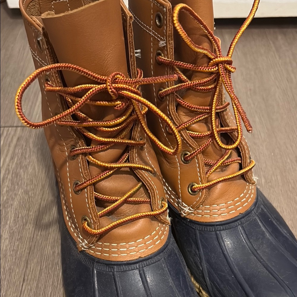 SOLD Women's Tan and Blue Duck Boots - Picture 5 of 8
